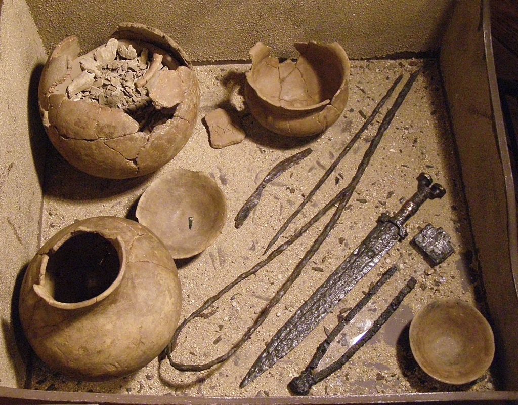 Tumba de guerrero, El Raso Museo de Ávila
